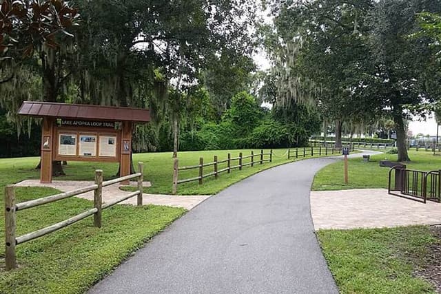 Lake Apopka Loop Trail