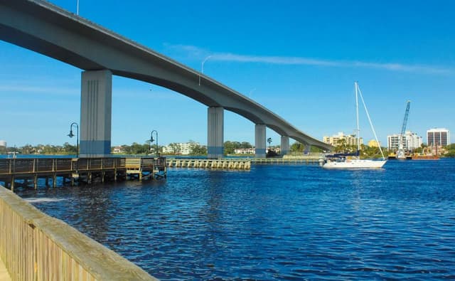 Seabreeze Bridge Park